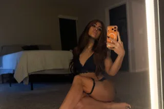 playtime with pretty kristin 🔥... - Image 2